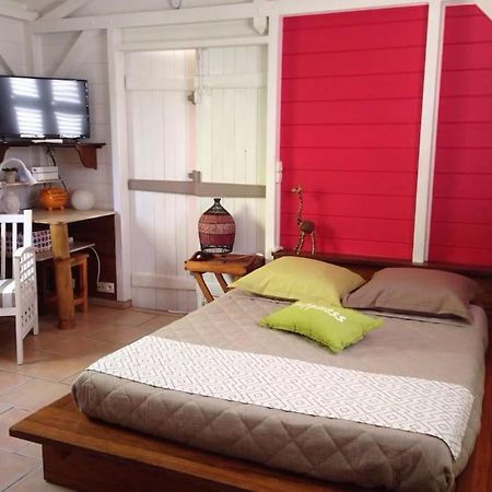 Charmant Bungalow Un P'Tit Coin De Paradis サン・フランソワ エクステリア 写真