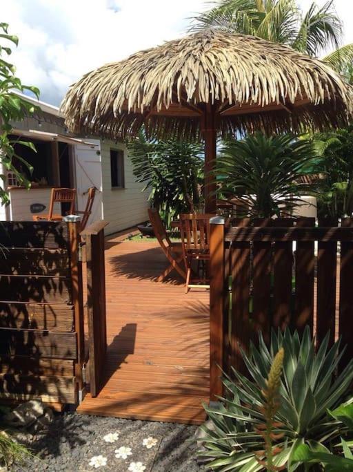Charmant Bungalow Un P'Tit Coin De Paradis サン・フランソワ エクステリア 写真